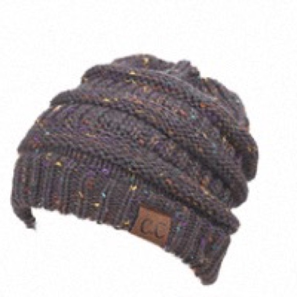 Messy Bun Ponytail CC Beanie Hat - Picture 4 of 8